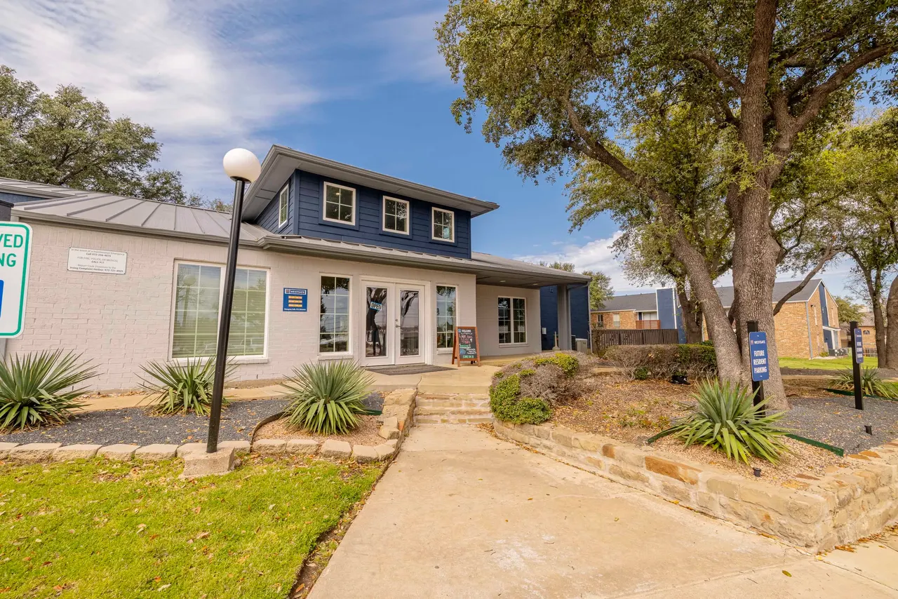Westgate Apartments