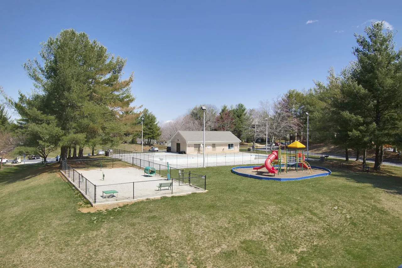 Stoney Ridge Apartments