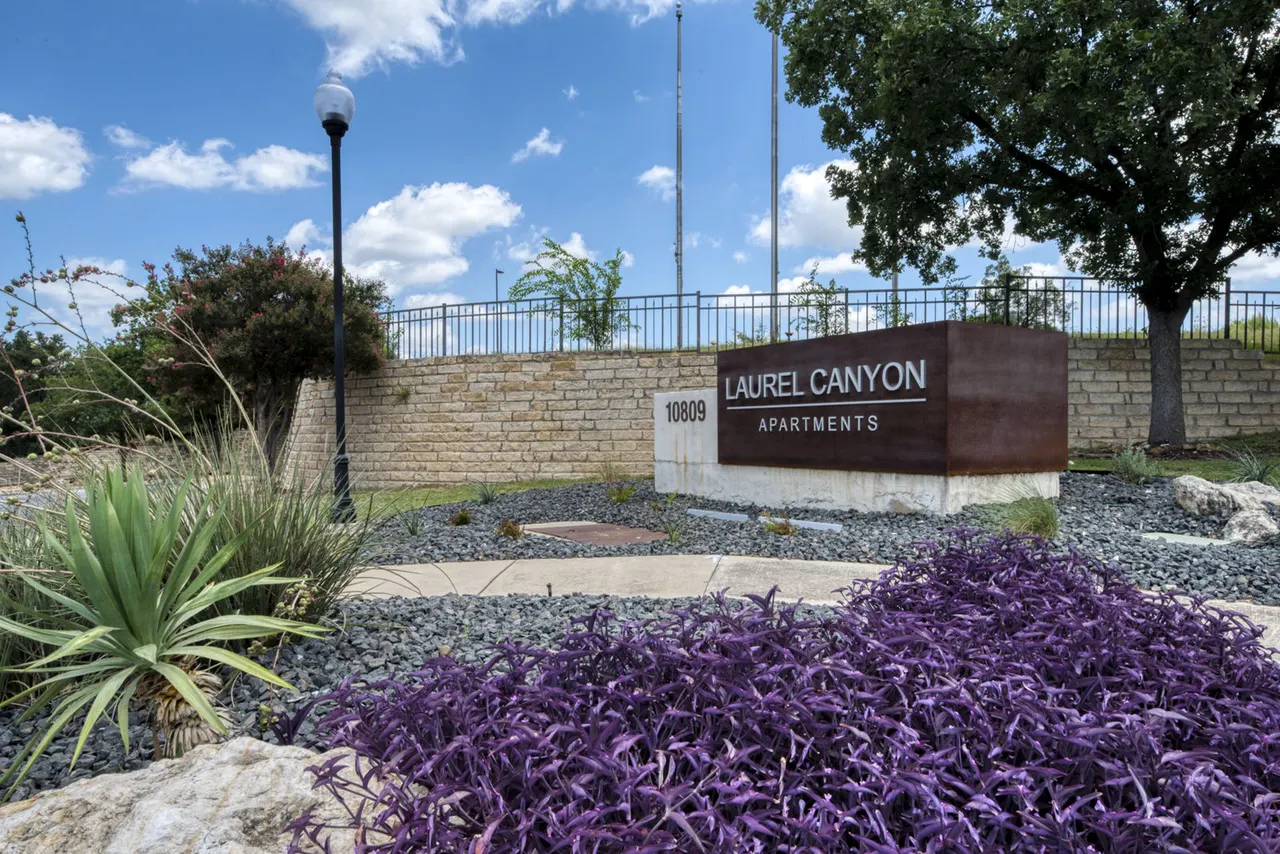 Laurel Canyon Apartments