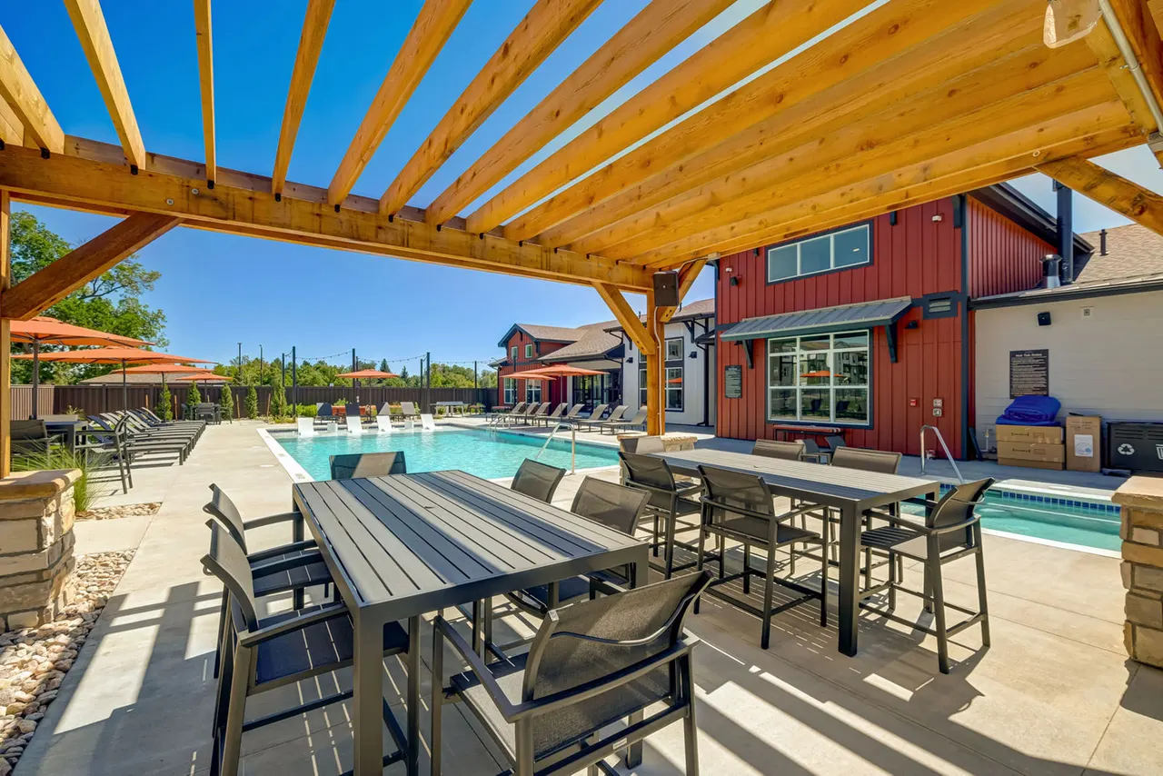 Fairway Lane Apartments