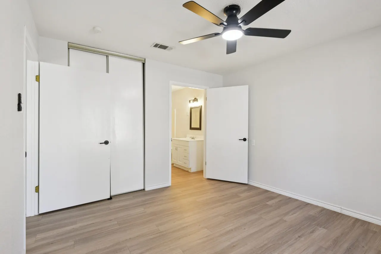 Silver Oaks Villas