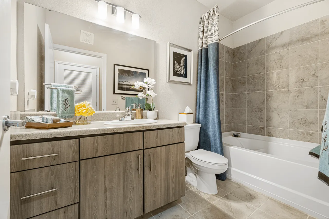 Broxton Bay Apartments