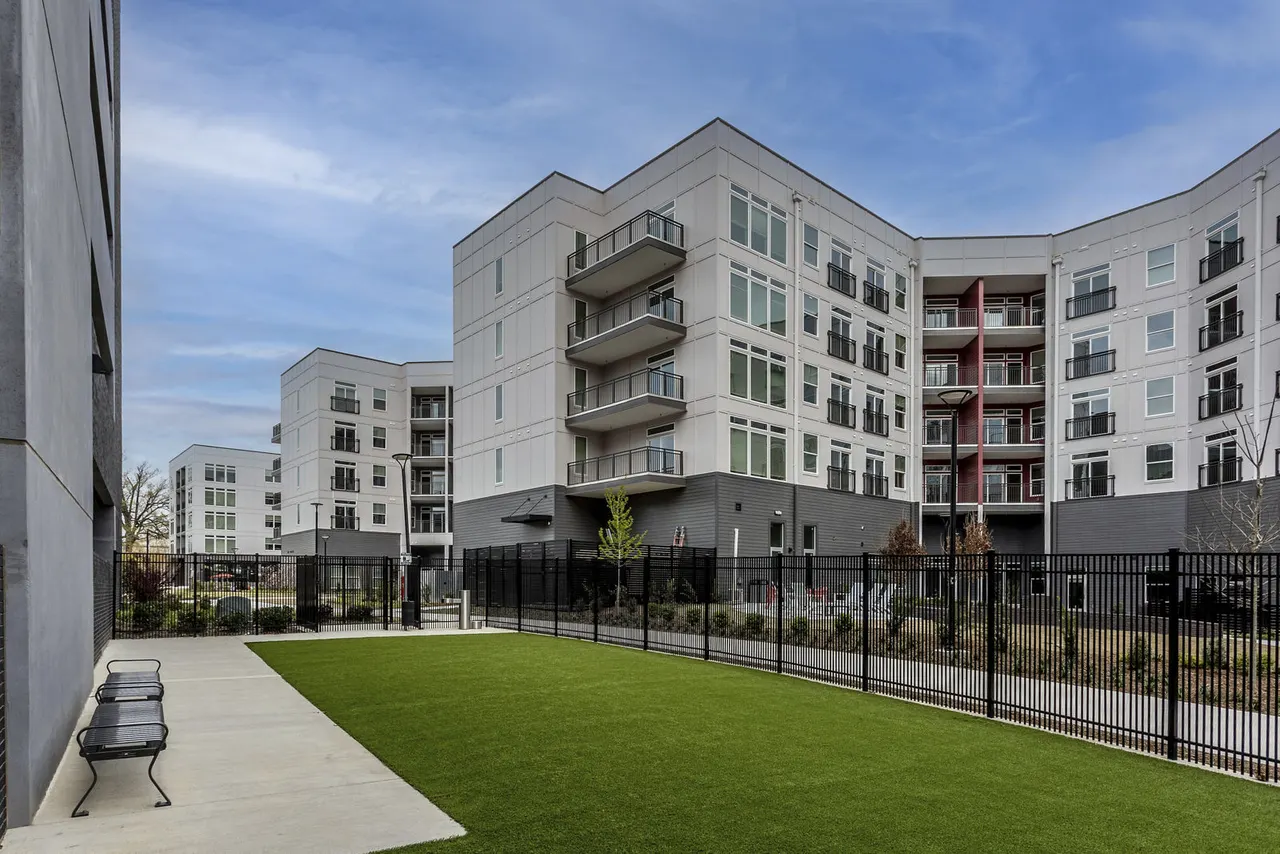 Centro at Pine Nash Apartments