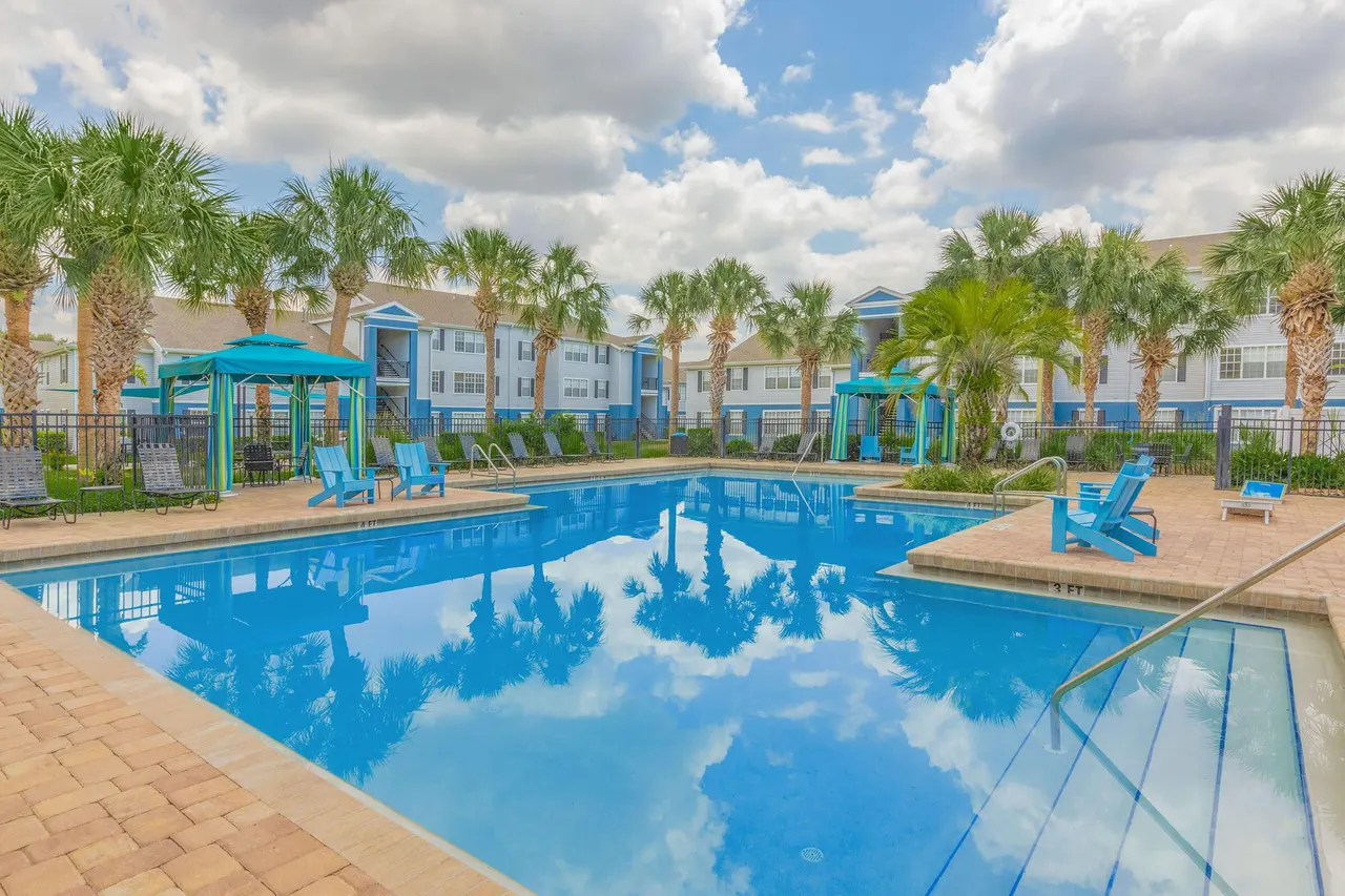Summer Palms Apartments