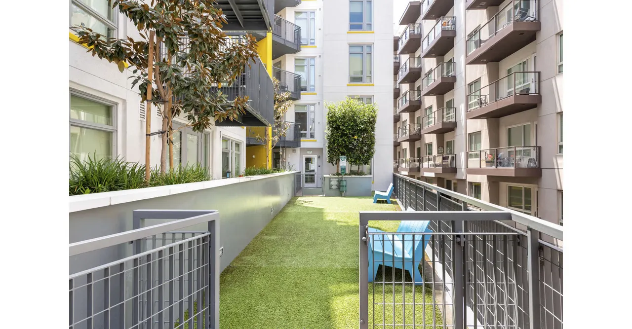 mResidences Olympic &amp; Olive