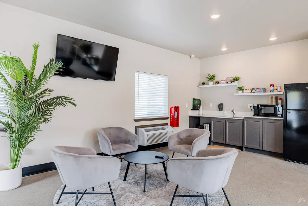Altitude Apartments