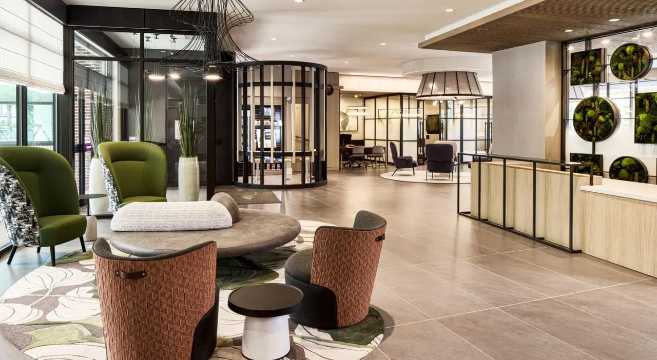 Modera Clarendon