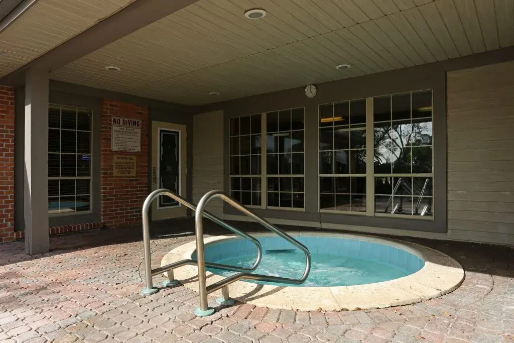 Tamarac Pointe Apartments