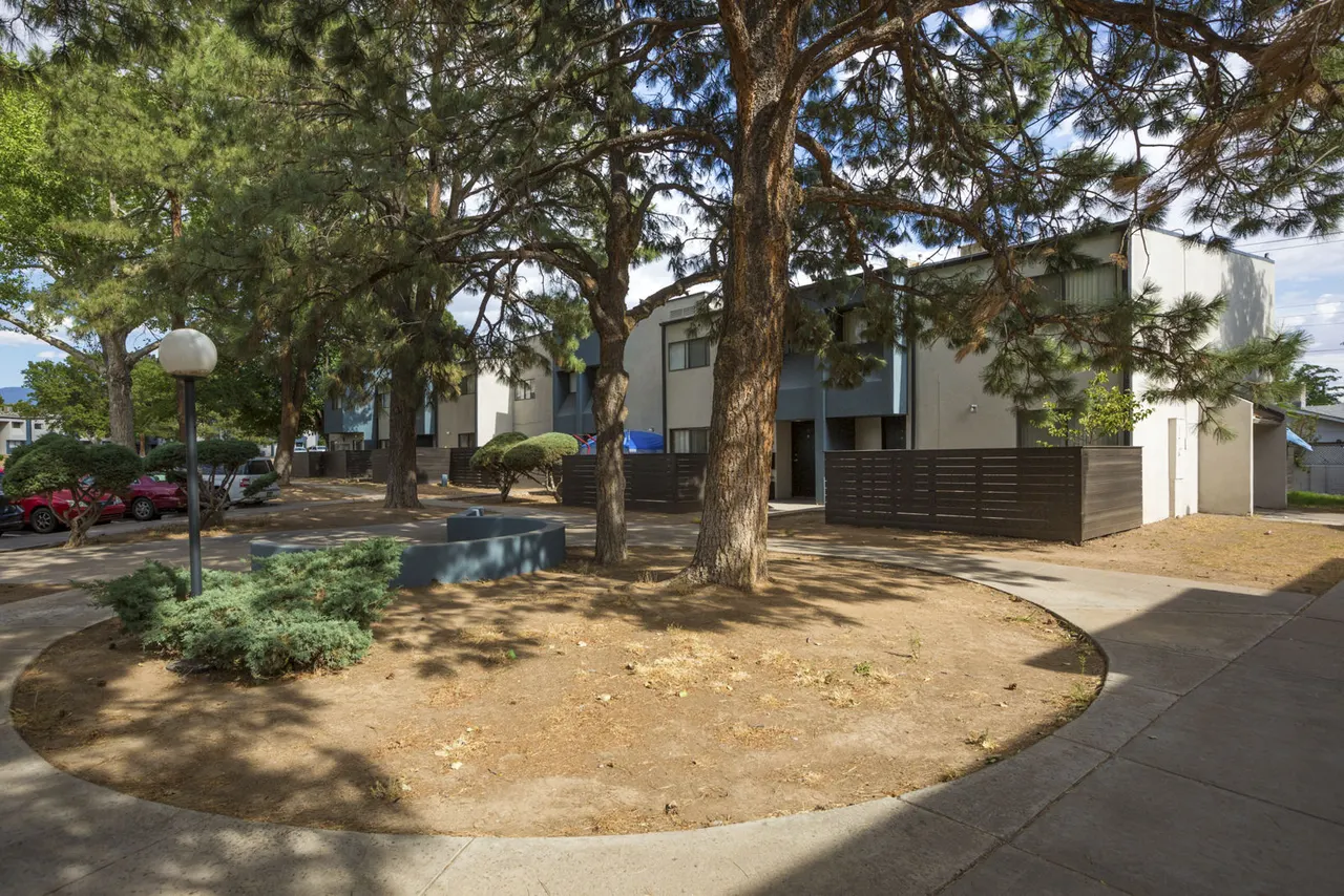 Sun Plaza