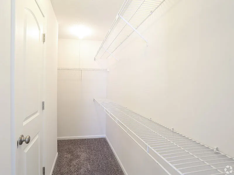 Pinegate Apartments