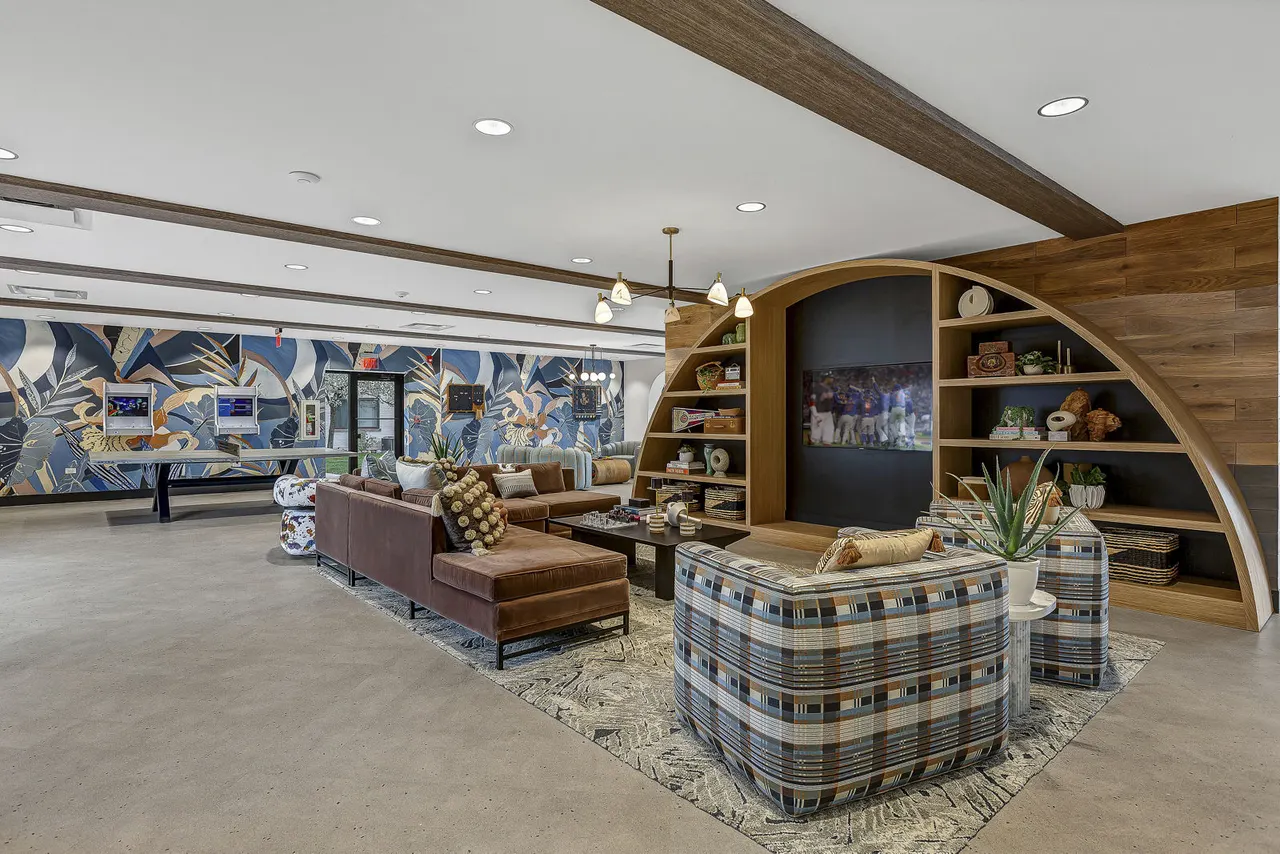 Bourbon Square Apartments