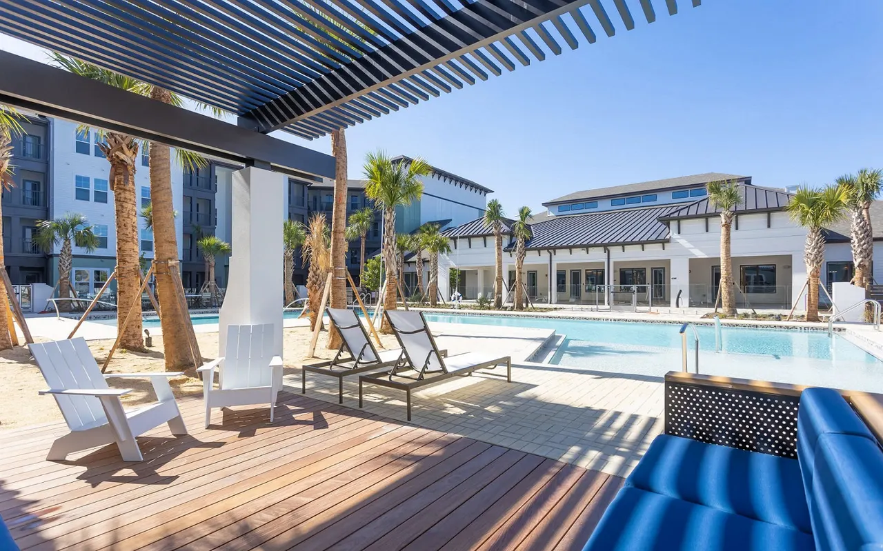 Calirosa Active Adult Apartments