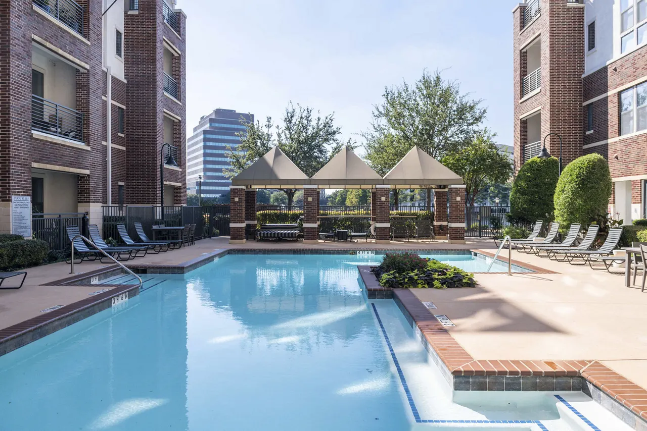 Alta Lakeshore Lofts