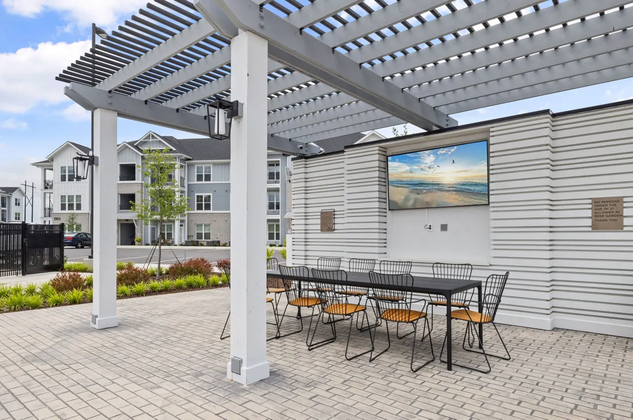 The Lindley at Grove 98 Apartments