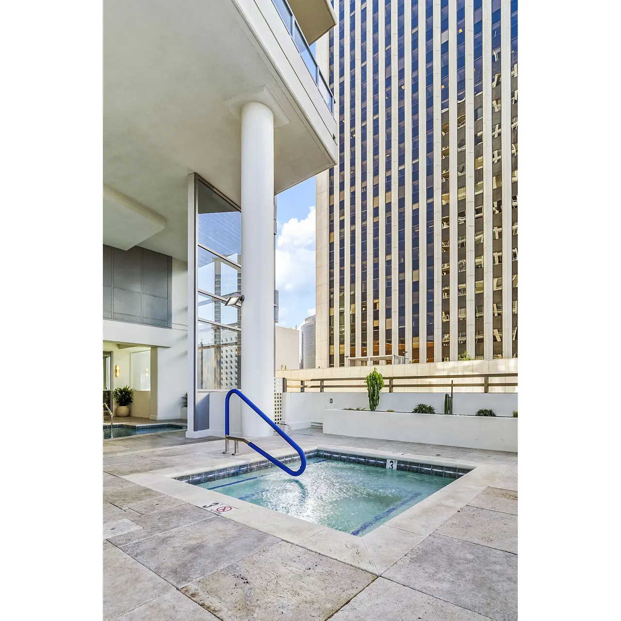44 Monroe
