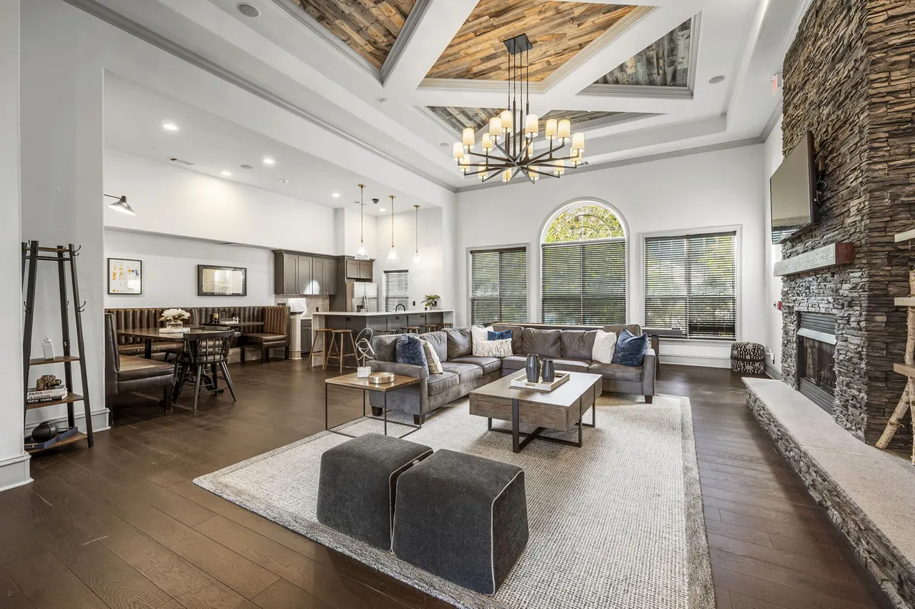 Stone Gate Apartments