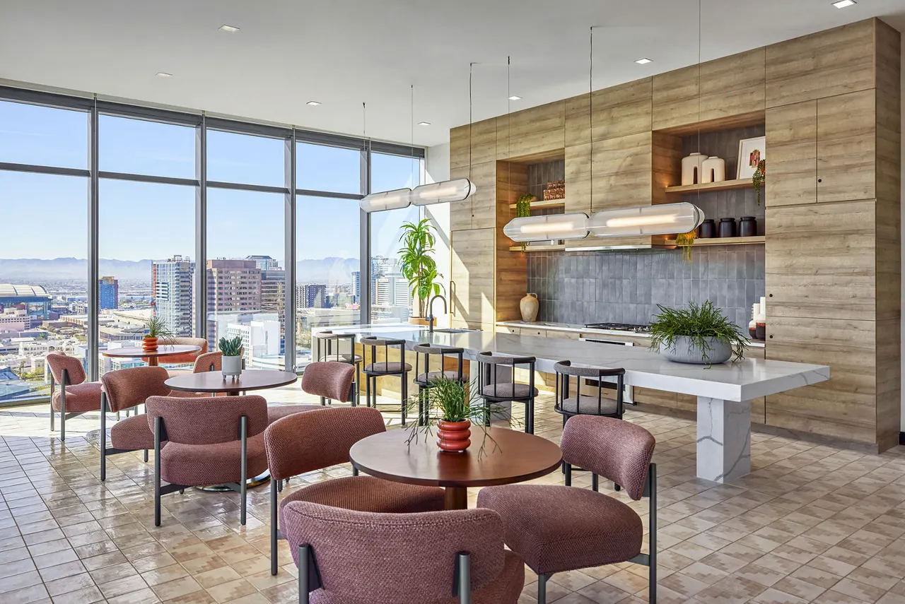 Skye on 6th Apartments