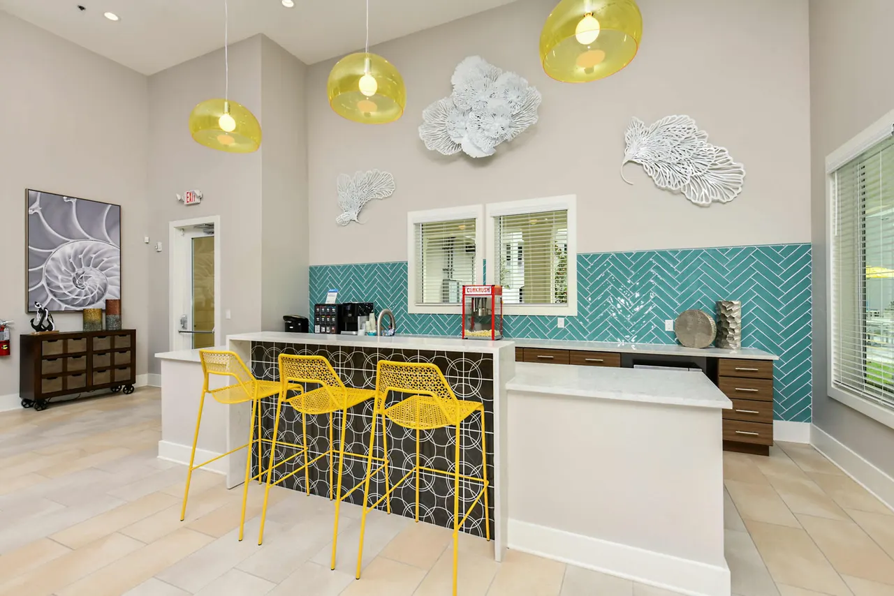 Isla Apartments