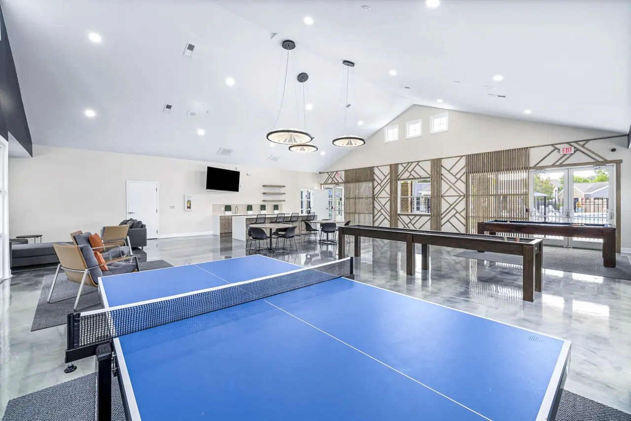 Wolf Creek Apartments