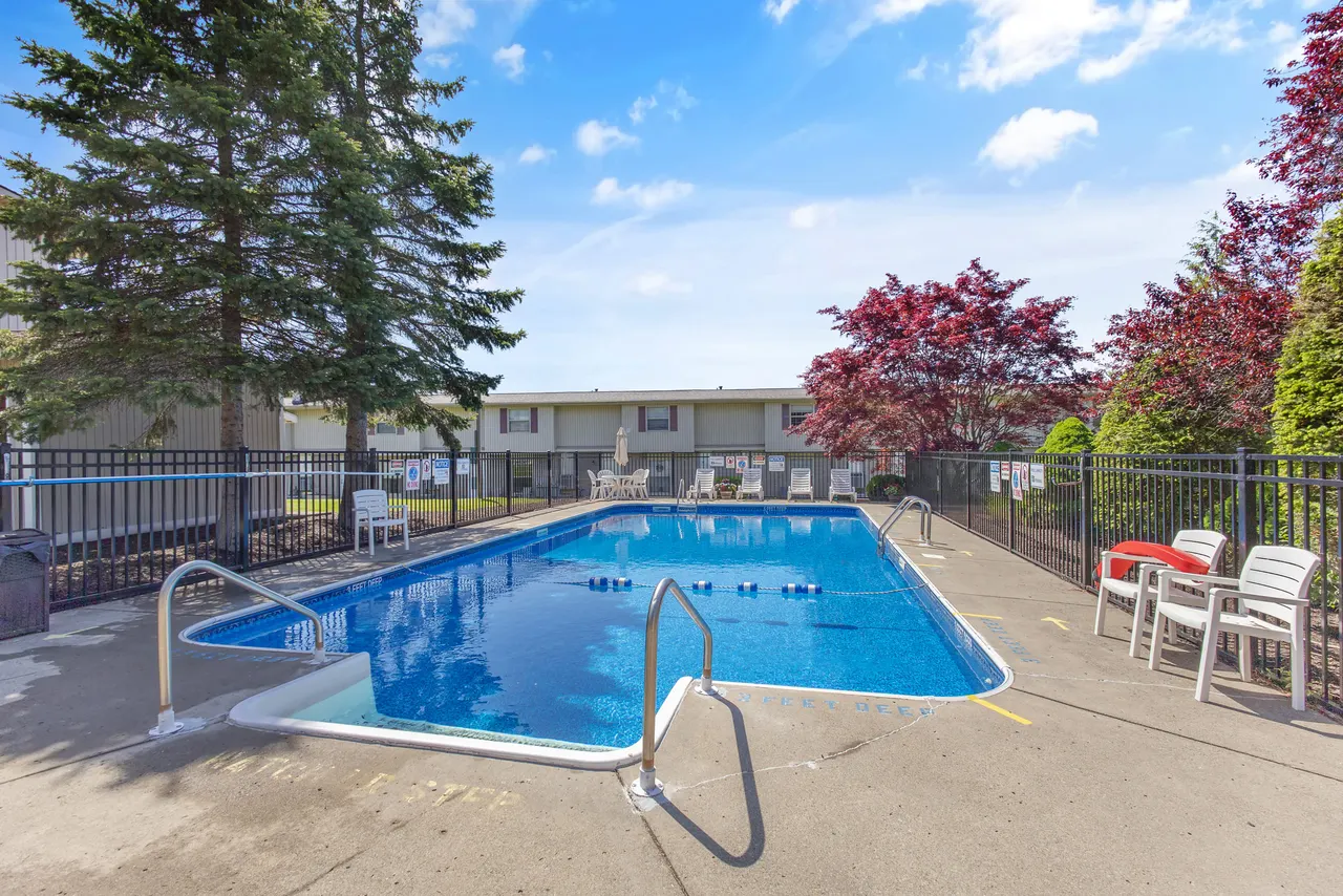 Saddle Club Townhomes