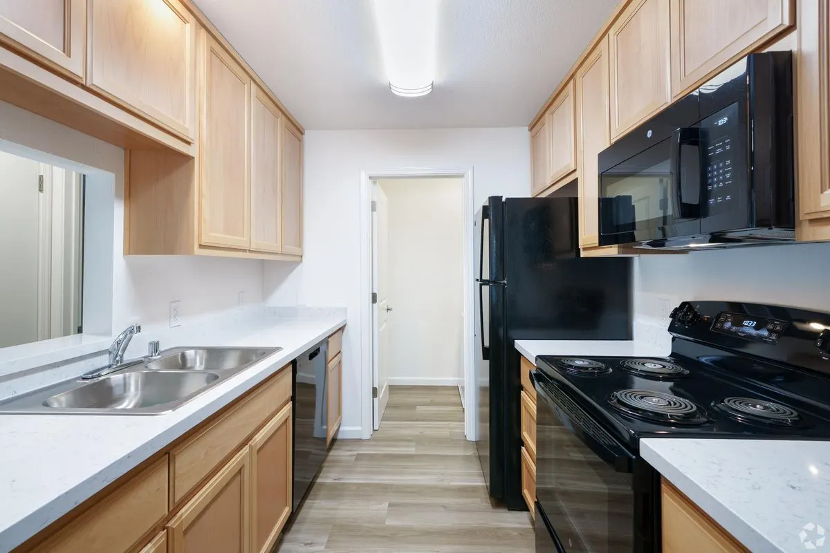 Woodland Hills Apartment Homes