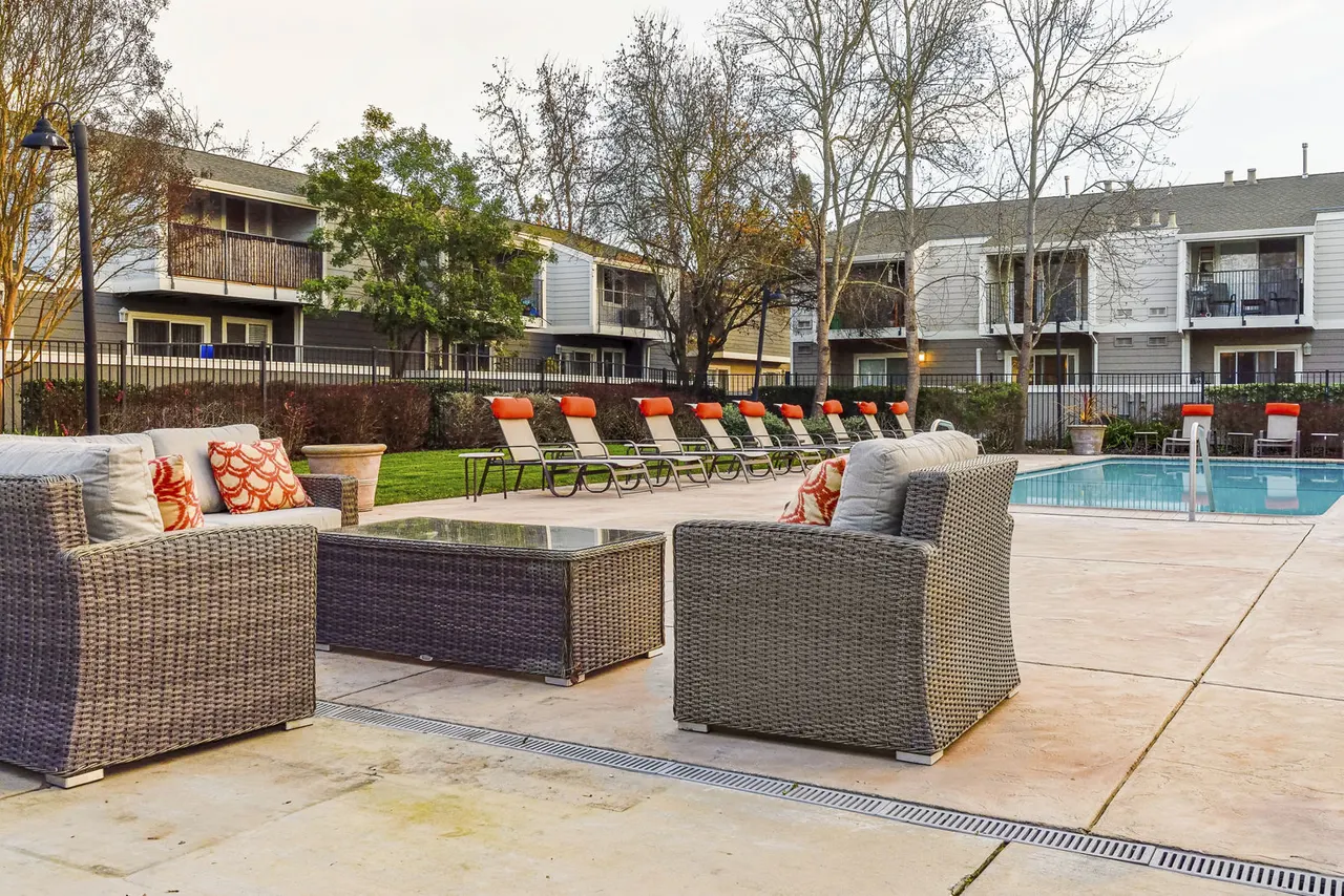Vineyard Gardens Apartments