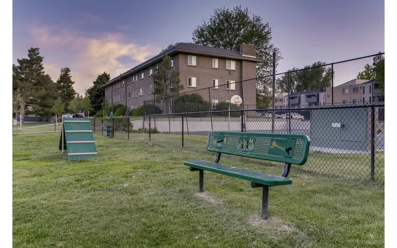 The Lodge Apartment Homes