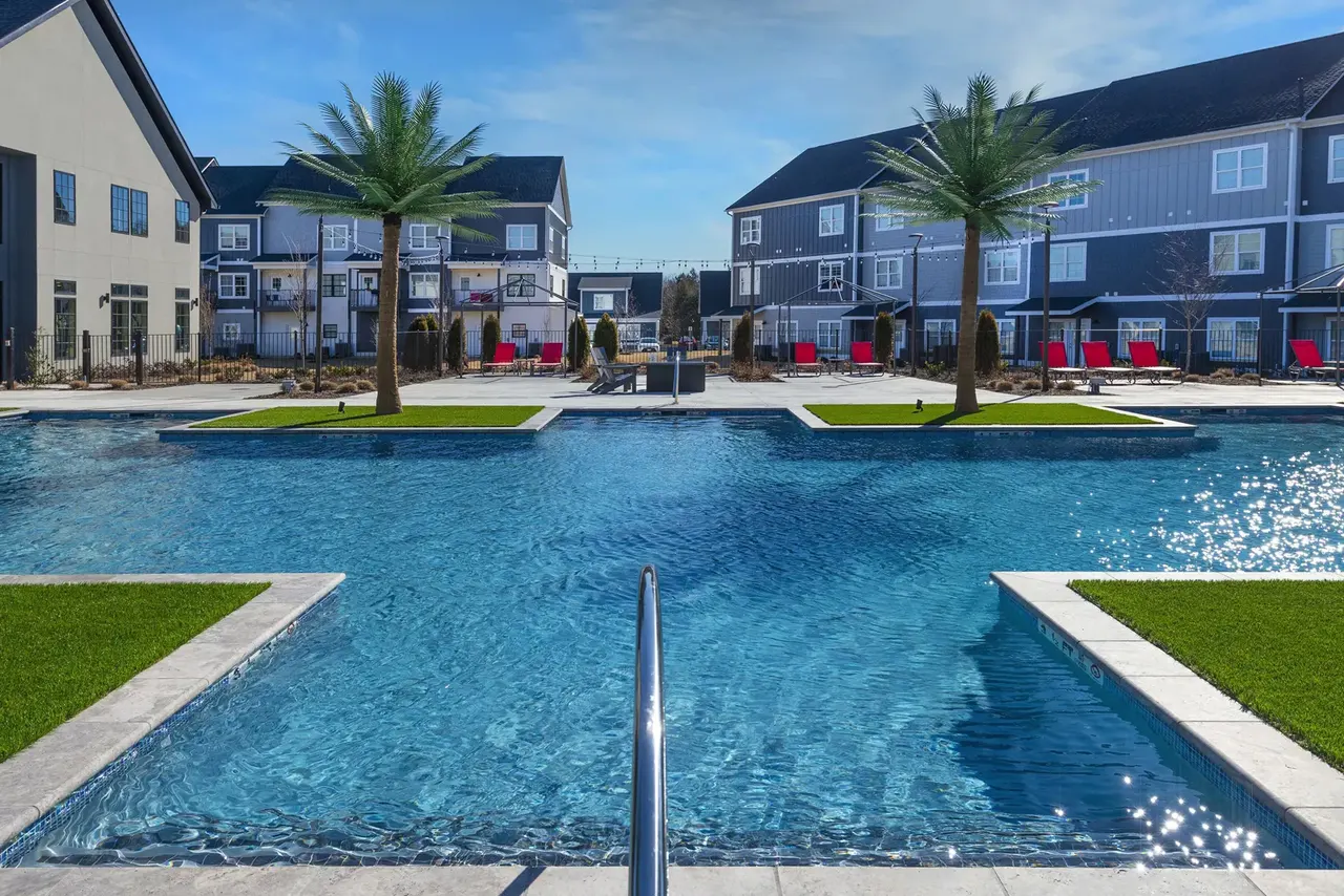 The Cottages on Hollywood