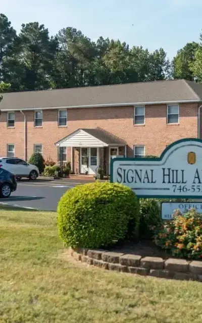 Signal Hill Apartments