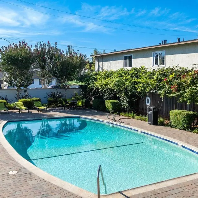 Marina Plaza Apartments