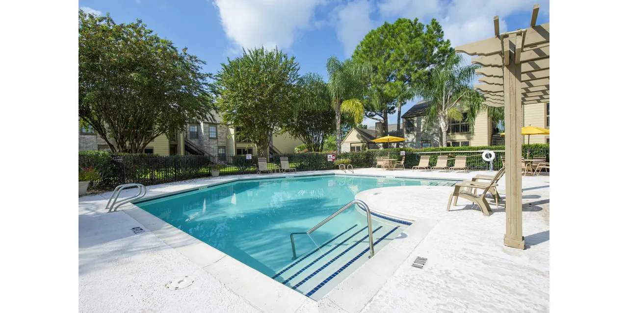 Huntcliff Apartments