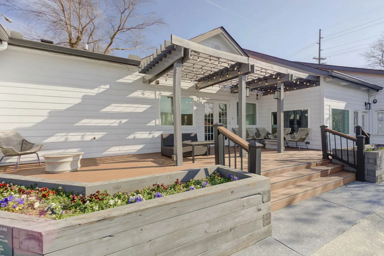 Cedar Pointe Apartments