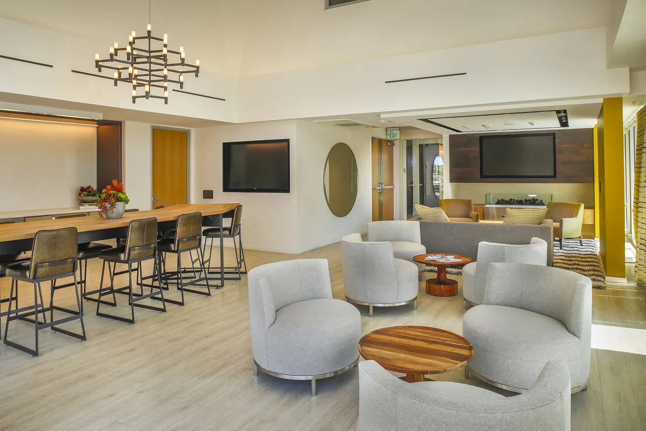 mResidences Olympic &amp; Olive