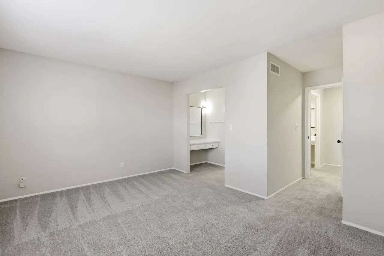 The View at 79th Apartments