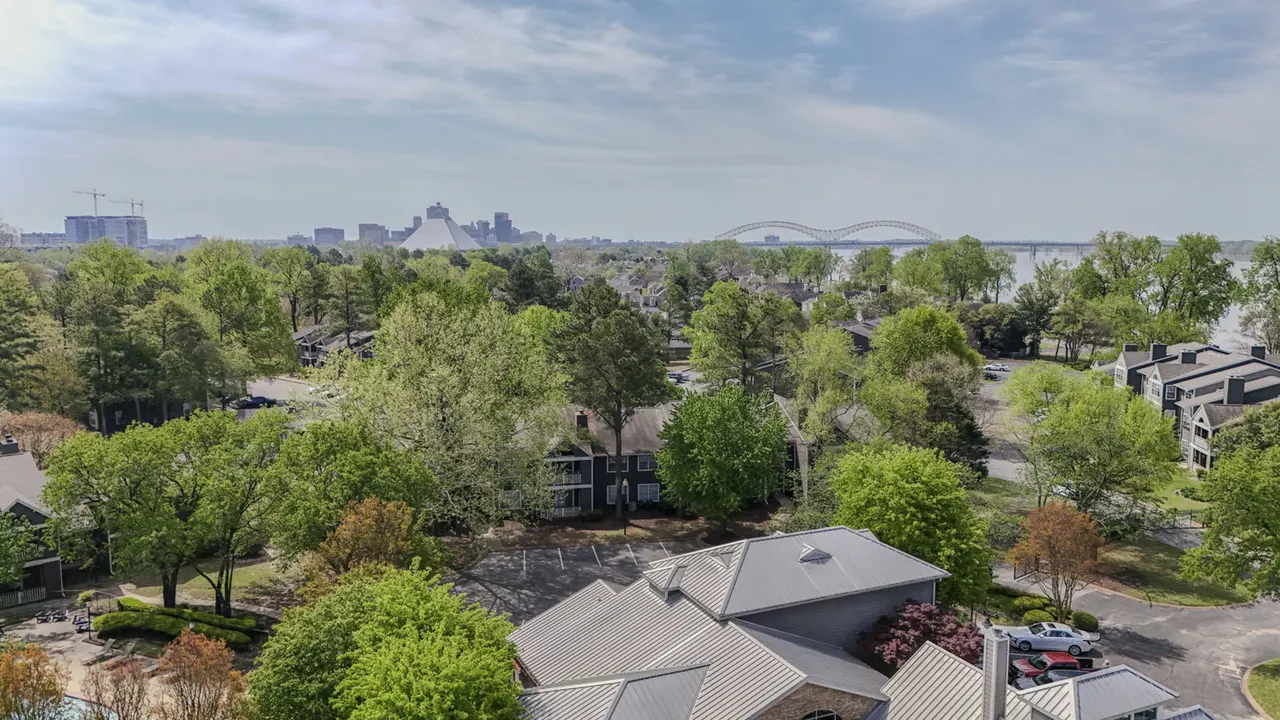 Riverset Apartments