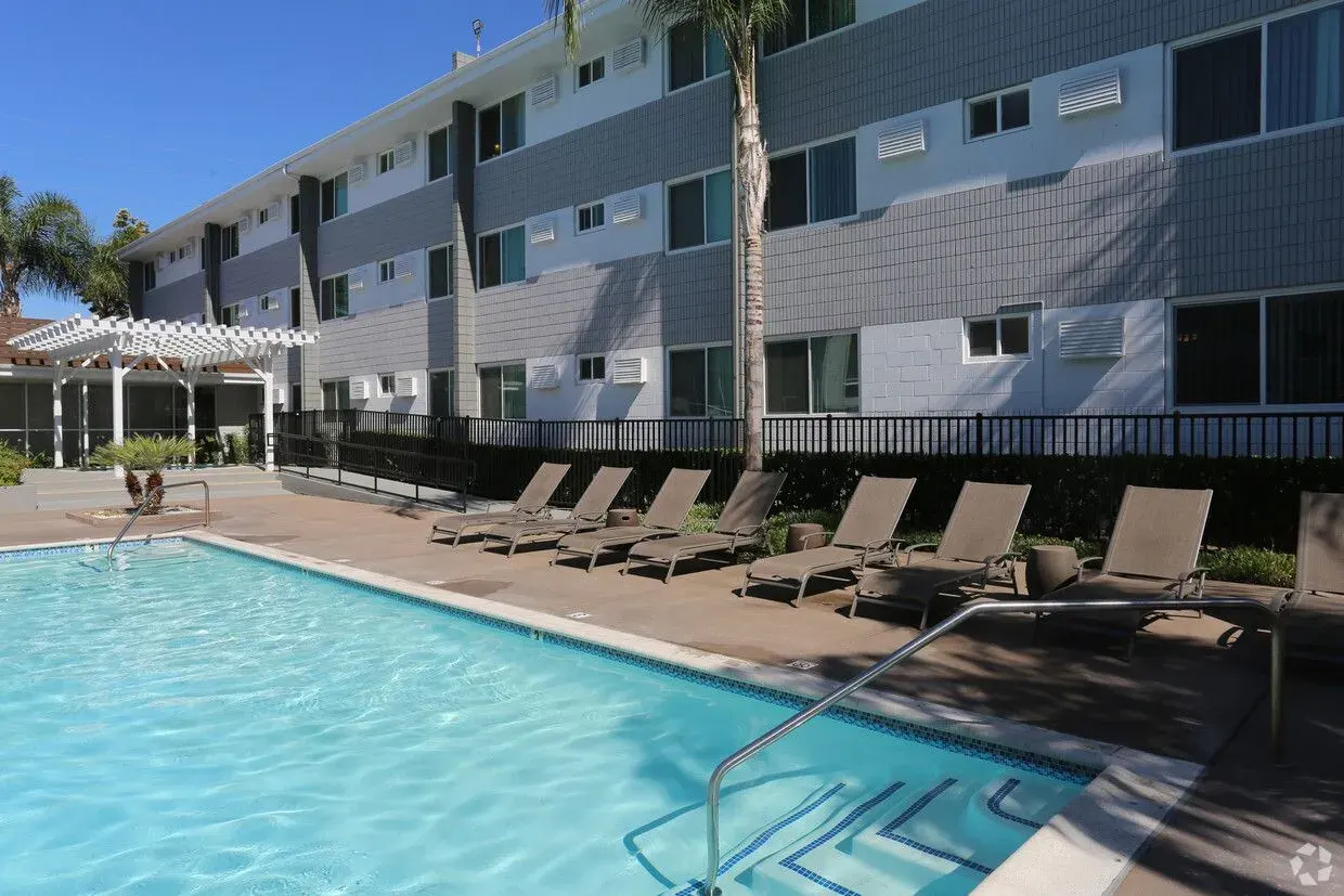 Meridian Pointe Apartments