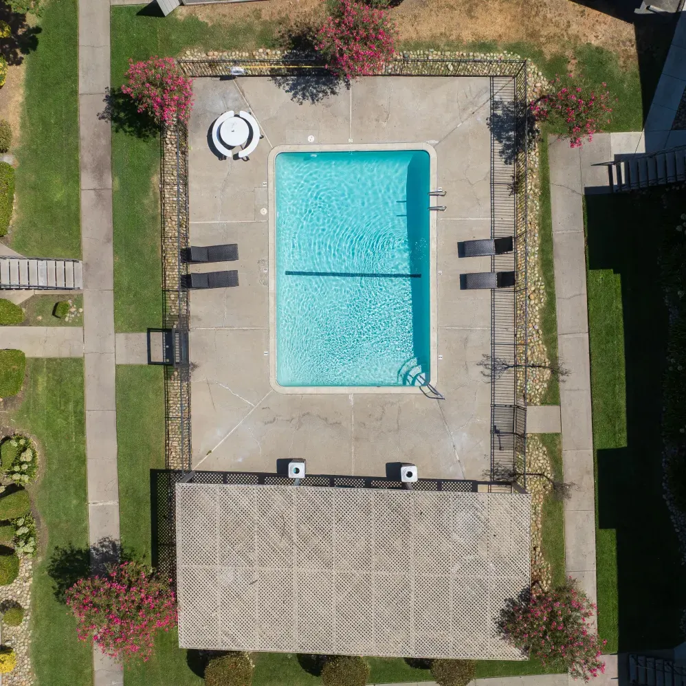 Iron Horse Apartments