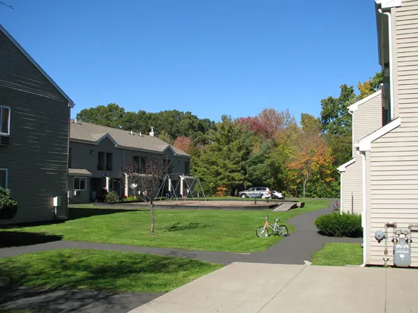 Summer Brook Apartments