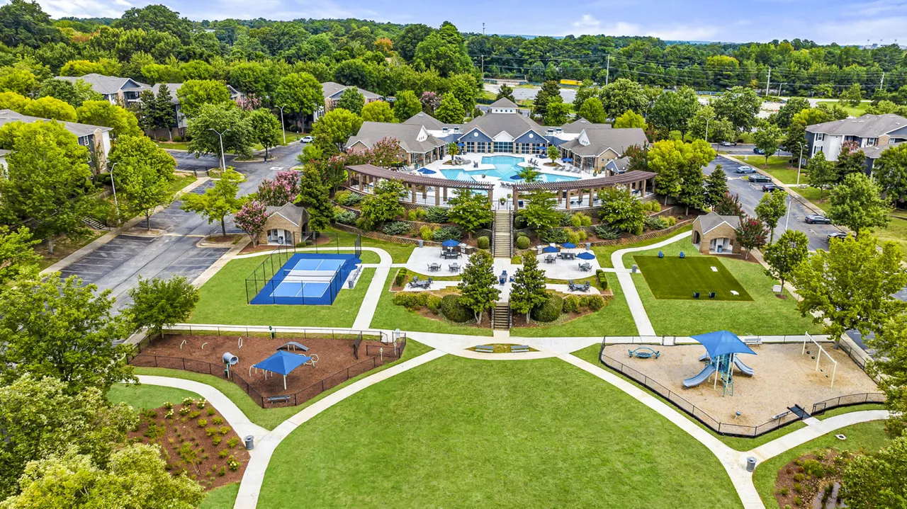 Wolf Creek Apartments