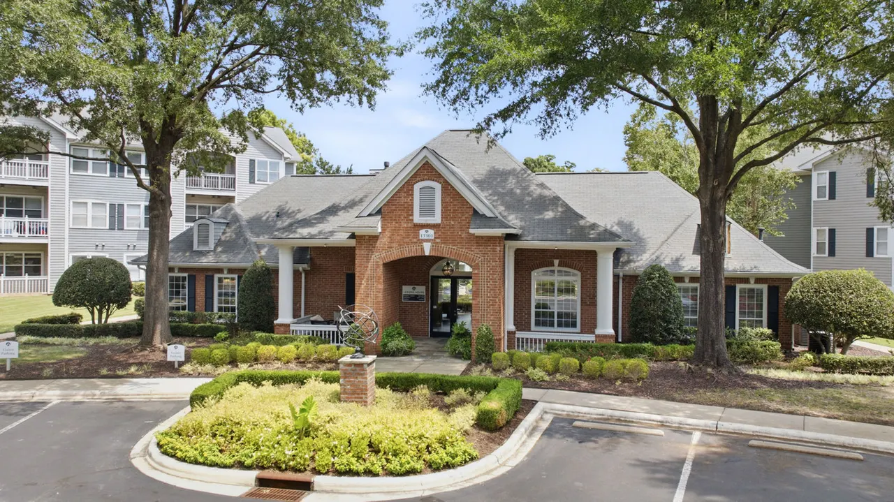 Avana Creekside