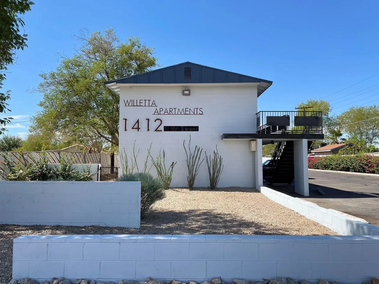 Willetta Apartments