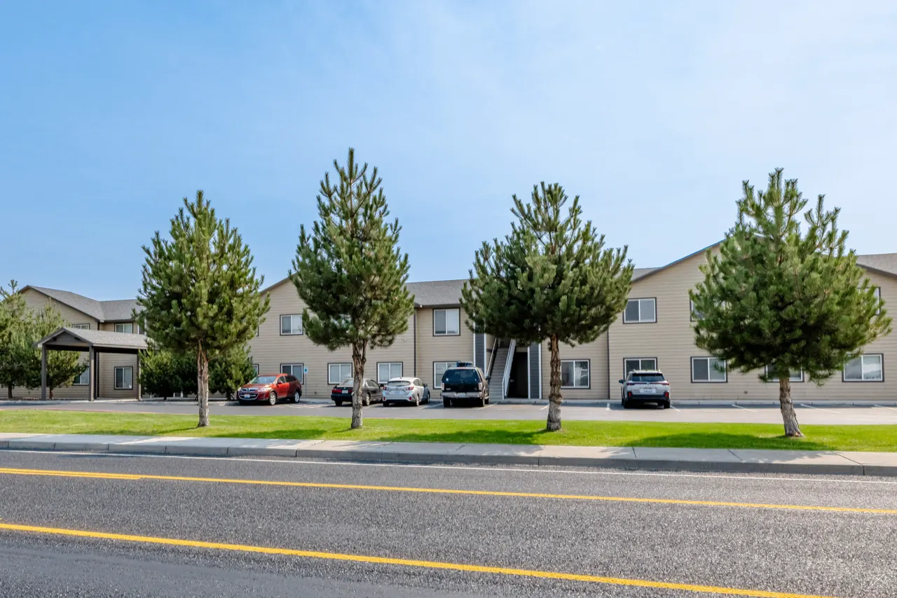 Pine Tree Park Apartments