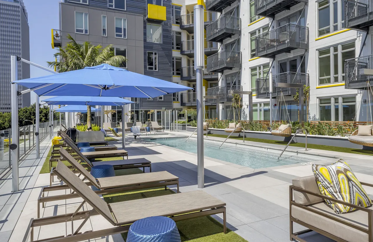 mResidences Olympic &amp; Olive