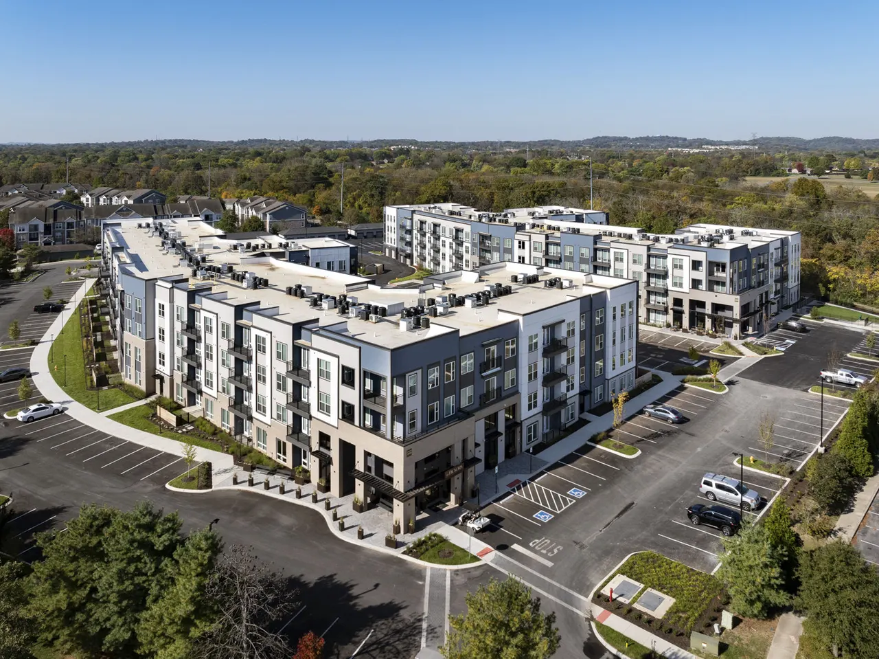 The Hickory at Indian Lake Village Apartments