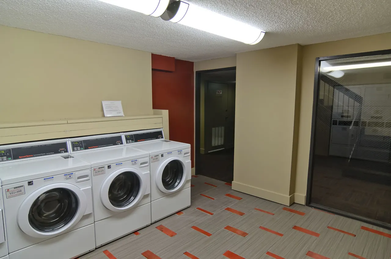 Summitt Ridge Apartments