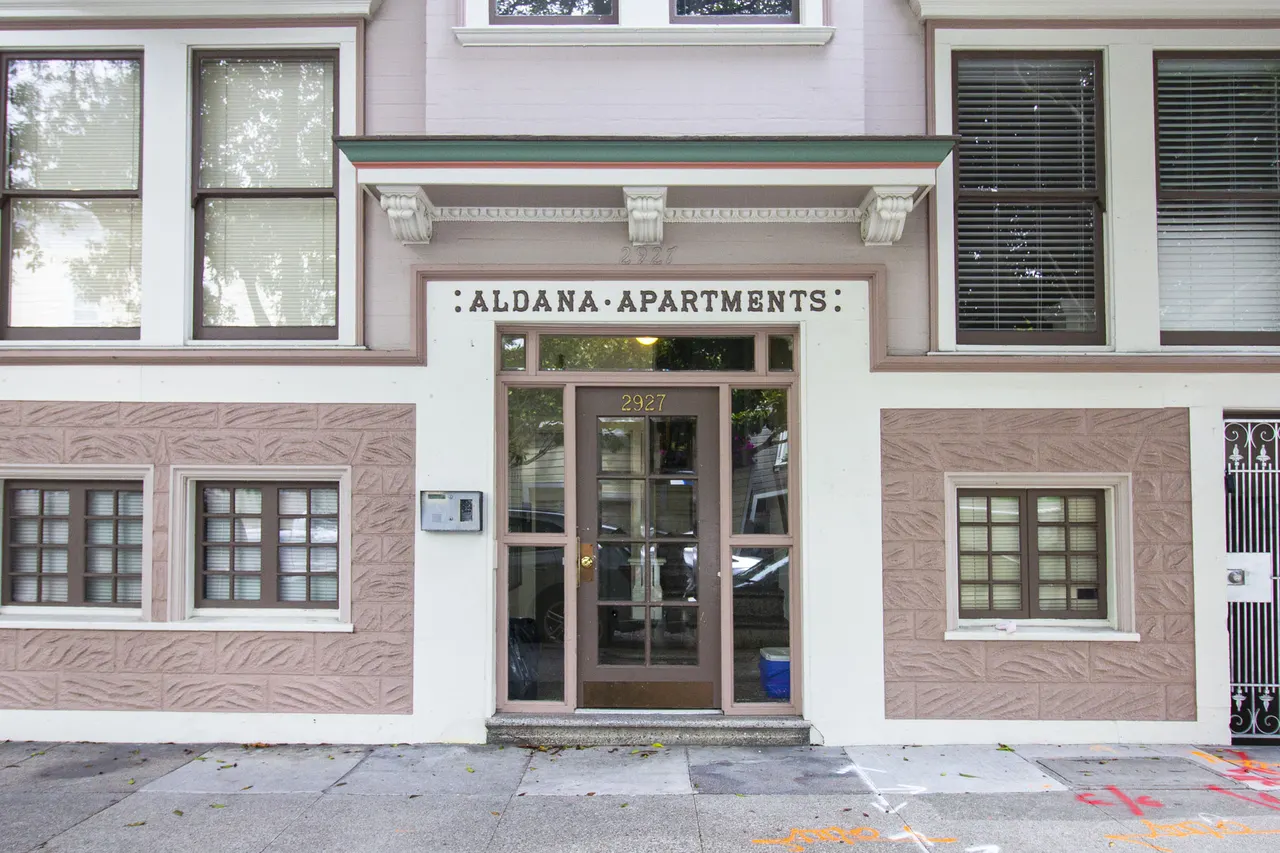 Aldana Apartments