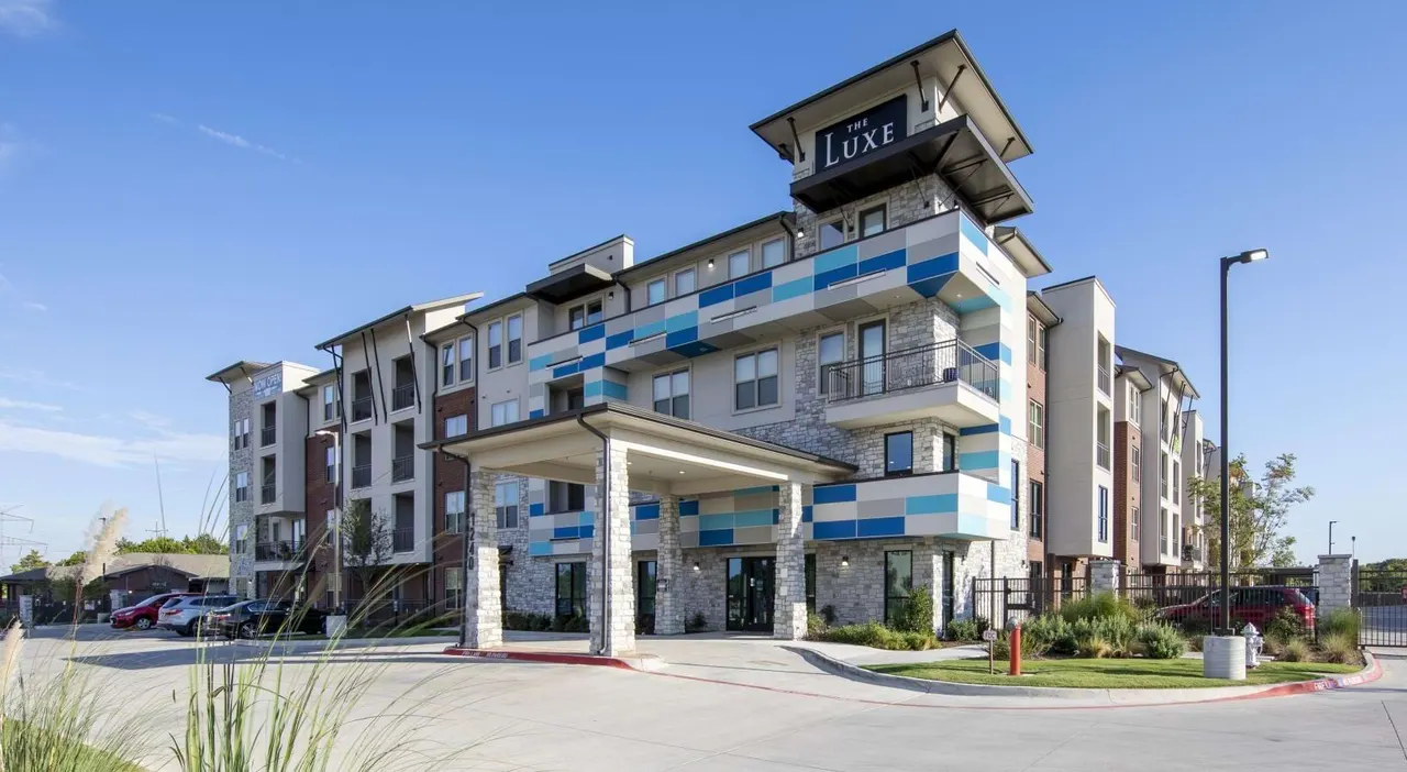 The Luxe at Cedar Hill