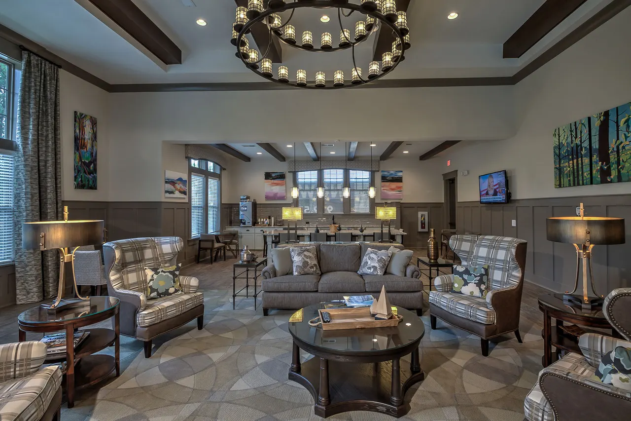 The Marlowe Lake Boone Apartments