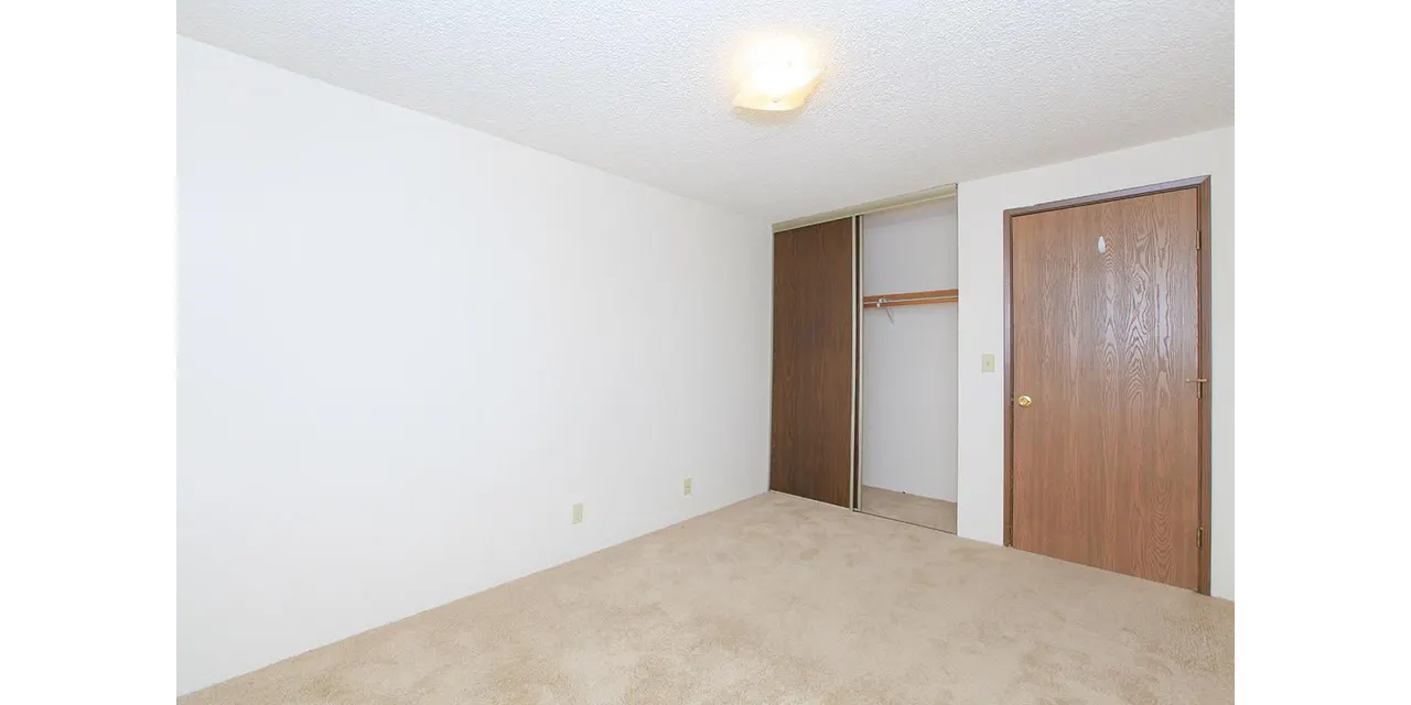 Redwood Park Apartments