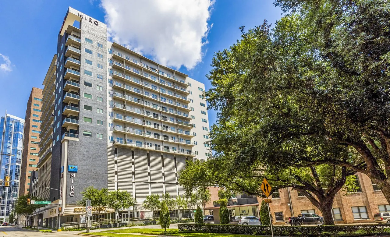 Miro Apartments